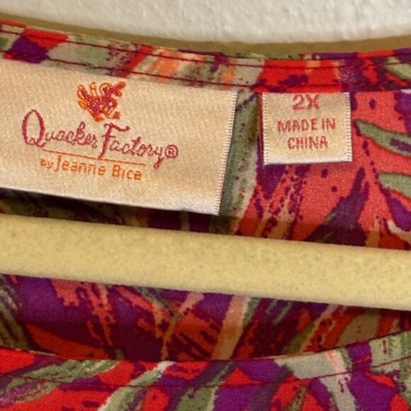 Quacker‎ Factory blouse Women's Size 2X Poncho Floral Embellished Lightweight - Picture 3 of 4